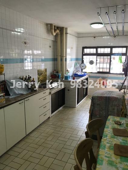 Blk 208 Bukit Batok Street 21 (Bukit Batok), HDB 3 Rooms #157363522